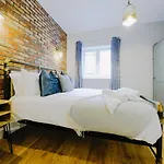 One Bedroom In Gloucester Road North * Bristol