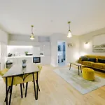 One Bedroom In Gloucester Road North Appartement *