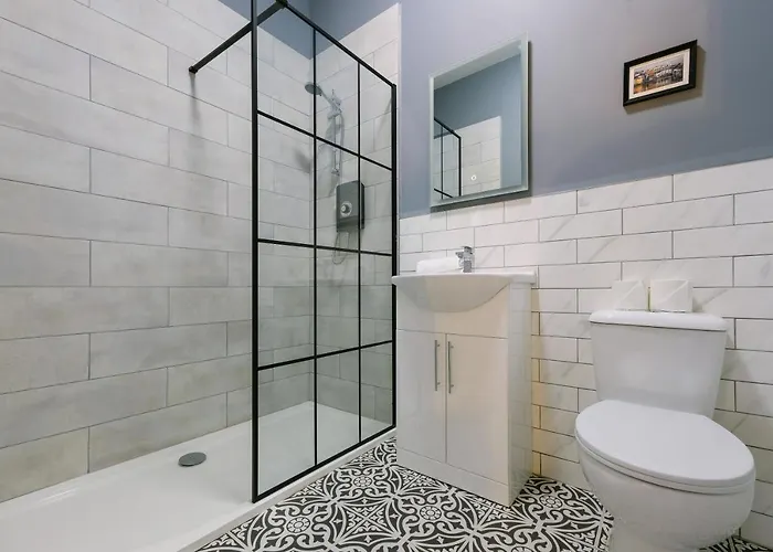 One Bedroom In Gloucester Road North *