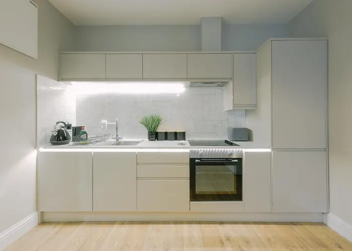 One Bedroom In Gloucester Road North *