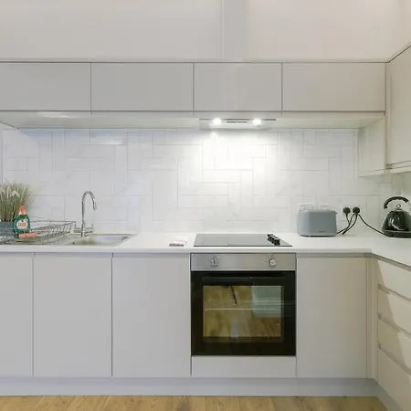 One Bedroom In Gloucester Road North 布里斯托