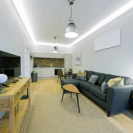 One Bedroom In Gloucester Road North * 布里斯托