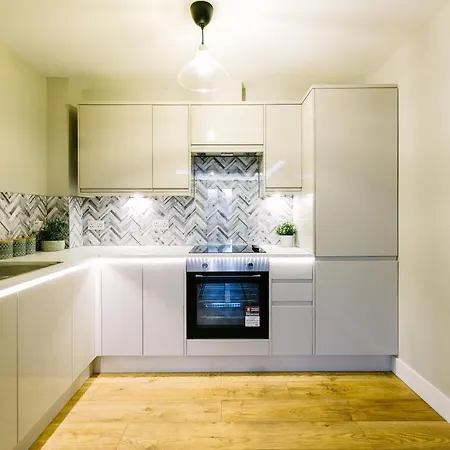 One Bedroom In Gloucester Road North * 布里斯托