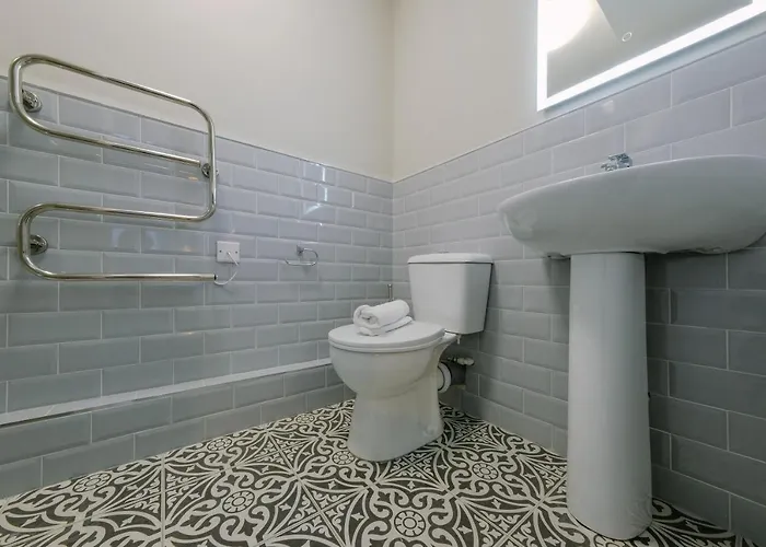 One Bedroom In Gloucester Road North *