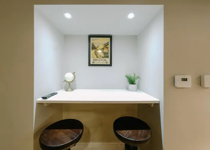 One Bedroom In Gloucester Road North *